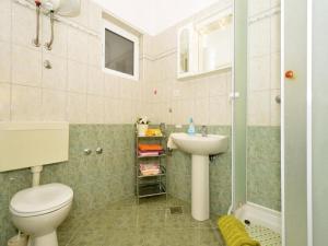 Kúpeľňa v ubytovaní Apartments Zar + 37 fotografií