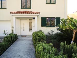 Vonkajšia záhrada v ubytovaní Apartments Lada