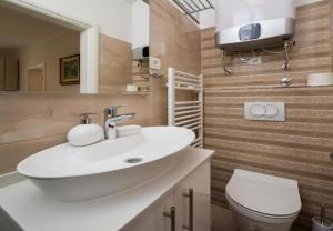 Kúpeľňa v ubytovaní Apartment Dora + 37 fotografií