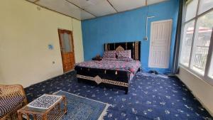 Postel nebo postele na pokoji v ubytování Skardu Resort skardu + 22 fotografií