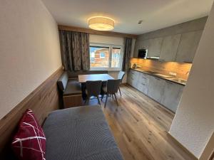 Kuchnia lub aneks kuchenny w obiekcie Hotel Garni Dorfblick