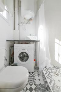 Un baño de AI- Cocon Parisien près de la Cité des Sciences 23 fotos más