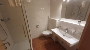 Łazienka w obiekcie Hotel Garni Dorfblick