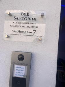 B&B Santorini的证书、奖牌、标识或其他文件
