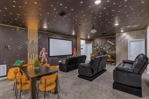 Et opholdsområde på Luxury Home - ALL the extras - Sleeps 39