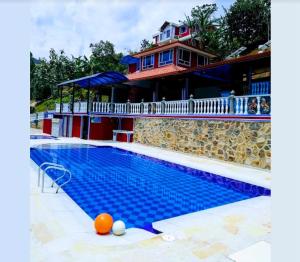 Bazén v ubytování Hotel kristal campestre nebo v jeho okolí