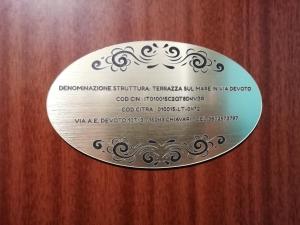 Chứng chỉ, giải thưởng, bảng hiệu hoặc các tài liệu khác trưng bày tại TERRAZZA SUL MARE IN VIA DEVOTO