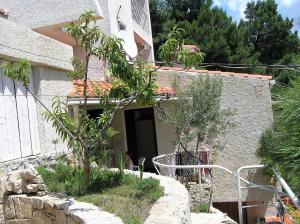 Vonkajšia záhrada v ubytovaní Apartments Mako