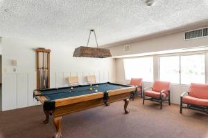 Afbeelding uit fotogalerij van Old Town Condo with 2 King Size Suites in Scottsdale