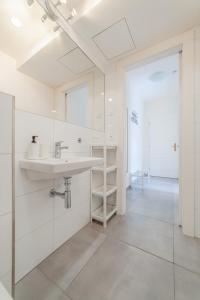 Kúpeľňa v ubytovaní Angelo Residence by Rentez
