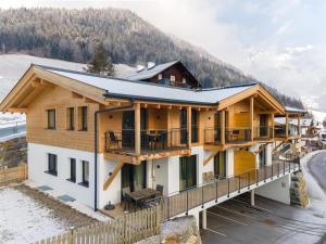 Nespecifikovaný výhled na hory nebo výhled na hory při pohledu z apartmánu