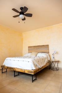 Ein Bett oder Betten in einem Zimmer der Unterkunft Gran casa para amigos a 4 cuadras del Zocalo