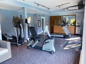 Fitness centrum a/nebo fitness zařízení v ubytování Stylish Family Condo at Beachfront Resort