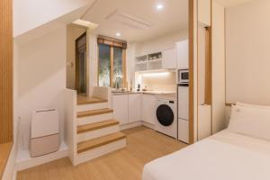 Η κουζίνα ή μικρή κουζίνα στο Luxury Hanok Stay Yeonsoom
