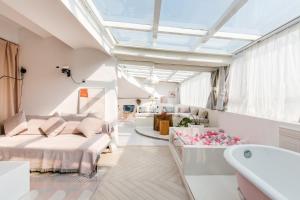 Χώρος καθιστικού στο Shanghai ruochu designer Guesthouse上海若初设计师民宿--近上海浦东国际机场及迪士尼