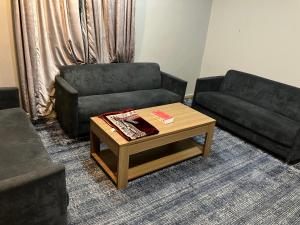 Posezení v ubytování فندق غمامة للشقق المخدومة GHAMAMA Hotel Serviced Apartments