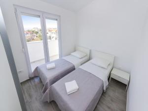 Fotografie z fotogalerie ubytování Comfy Apartment in Sveti Petar na Moru with Garden v destinaci Krmčina