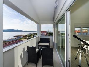 Fotografie z fotogalerie ubytování Comfy Apartment in Sveti Petar na Moru with Garden v destinaci Krmčina