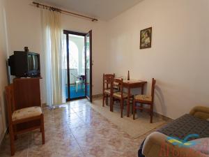 Fotografia z galérie ubytovania Spacious apartment with terrace in Malinska v Malinskej