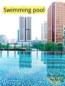 Πισίνα στο ή κοντά στο Anggun Residence near KLCC Serviced Suite