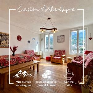 a living room with a couch and a table at Evasion Authentique - Centre ville - Jeux de société in Barcelonnette