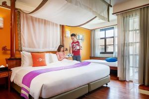 Ảnh trong thư viện ảnh của Tower and Water Seaview Lexis water chalet ở Port Dickson