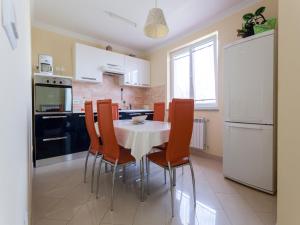 Fotografie z fotogalerie ubytování Modern Apartment in The Croatian Islands with Terrace v destinaci Malinska