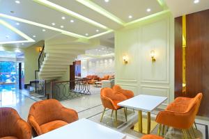 Posezení v ubytování HOTEL SHANDON-2 Mins From Connaught Place