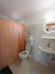 Kúpeľňa v ubytovaní Diamanti Molivos Studios & Apartments
