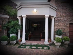 Gallery image of Feathers Guest House in Middelburg