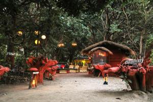 Paatlidun Safari Lodge, Jim Corbett外面的花园