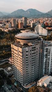 Nespecifikovaný výhled na destinaci Tirana nebo výhled na město při pohledu z hotelu