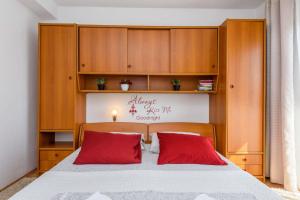 Postel nebo postele na pokoji v ubytování Apartments Goge
