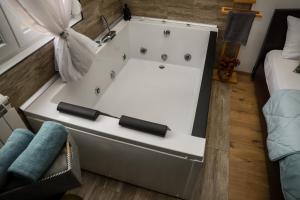 Fotografie z fotogalerie ubytování Jacuzzi Express v destinaci Novi Sad