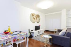 TV a/nebo společenská místnost v ubytování Modern apartment in Valencia 56 m² with air conditioning
