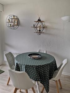 Fotografie z fotogalerie ubytování Studio cabine face piscine v destinaci Quiberon