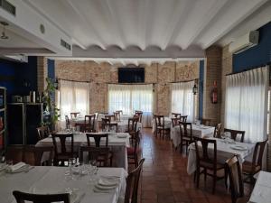 Reštaurácia alebo iné gastronomické zariadenie v ubytovaní Hotel Restaurante Setos + 37 fotografií