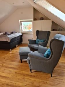 Posezení v ubytování Apartment, Boxspringbett, ruhige Lage, Kassel Nähe