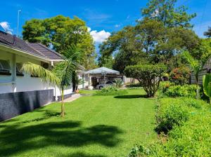 En have udenfor Asiphileni + 9 billeder