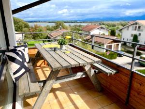 Balkón nebo terasa v ubytování Apartment Krautinsel mit Seeblick
