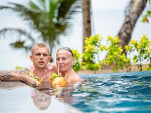 Гости Frangipani Beach Villa