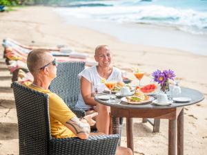 Гости Frangipani Beach Villa