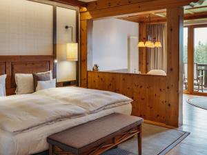 Postel nebo postele na pokoji v ubytování Interalpen-Hotel Tyrol