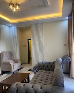 Χώρος καθιστικού στο Ceilo Homes