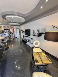 TV a/nebo společenská místnost v ubytování Ain Sokhna 5-bedroom Luxury Villa - Porto Sokhna
