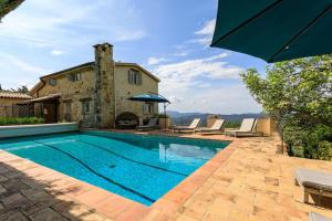Kolam renang di atau dekat dengan Villa with separate guesthouse with panoramic view