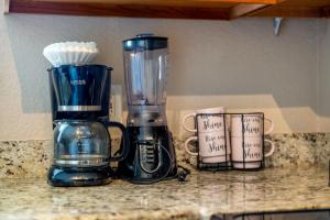 Imagen de la galería de 3BR Coastal Escape Near Beaches, Golf, Shops, en North Port 18 fotos más