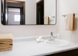 Ένα μπάνιο στο Personal Gym Luxury Balcony Condo +20 φωτογραφίες