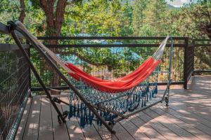 Imagen de la galería de Charming Log AFrame in Pine, en Pine