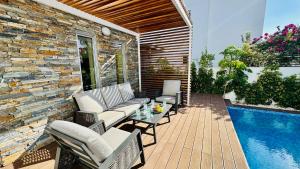 Bazén v ubytování Luxury Paradise Villa nebo v jeho okolí